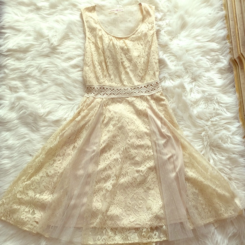 ✨Lacey altard state dress